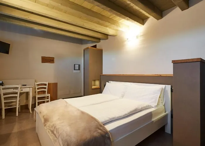 Alba Del Borgo * 피덴차